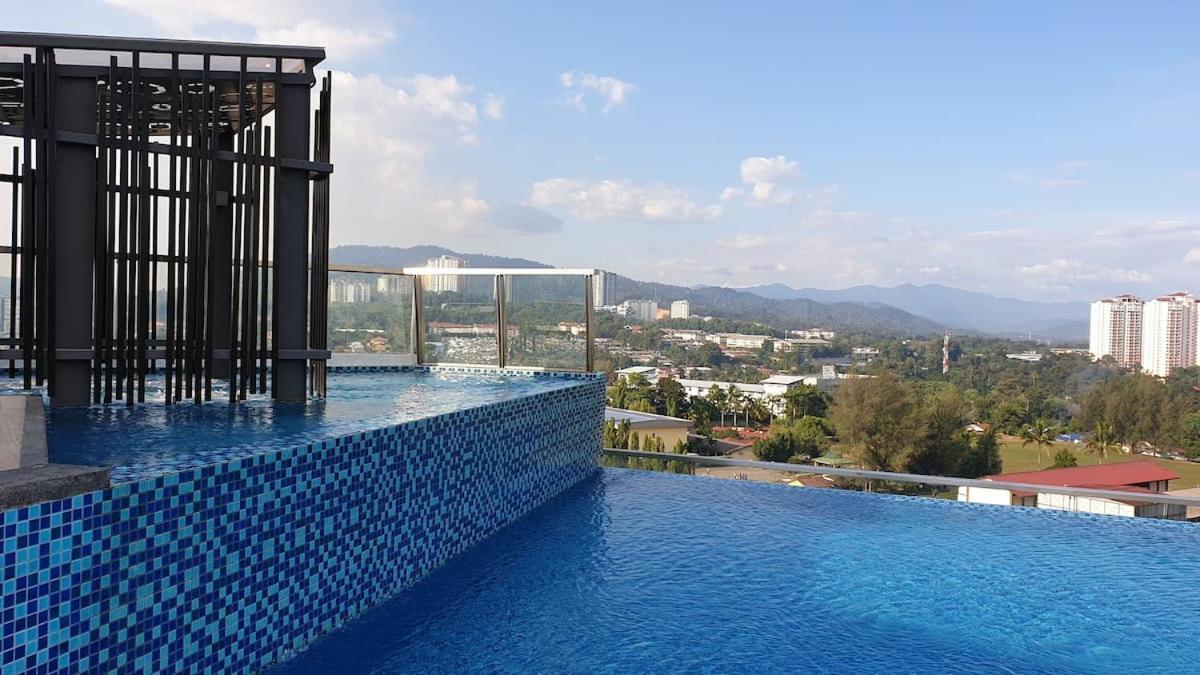 Mlh Premier Suites @ Saville Cheras Bagian luar foto